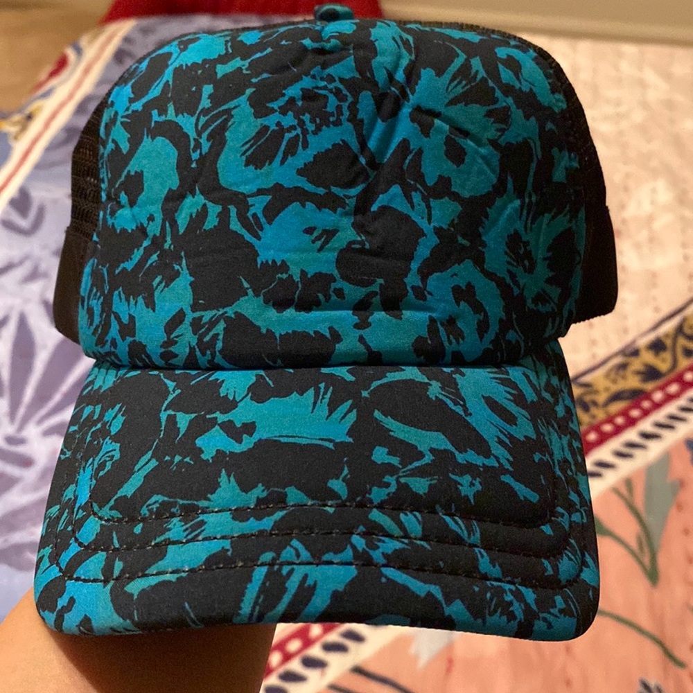 Lululemon hat